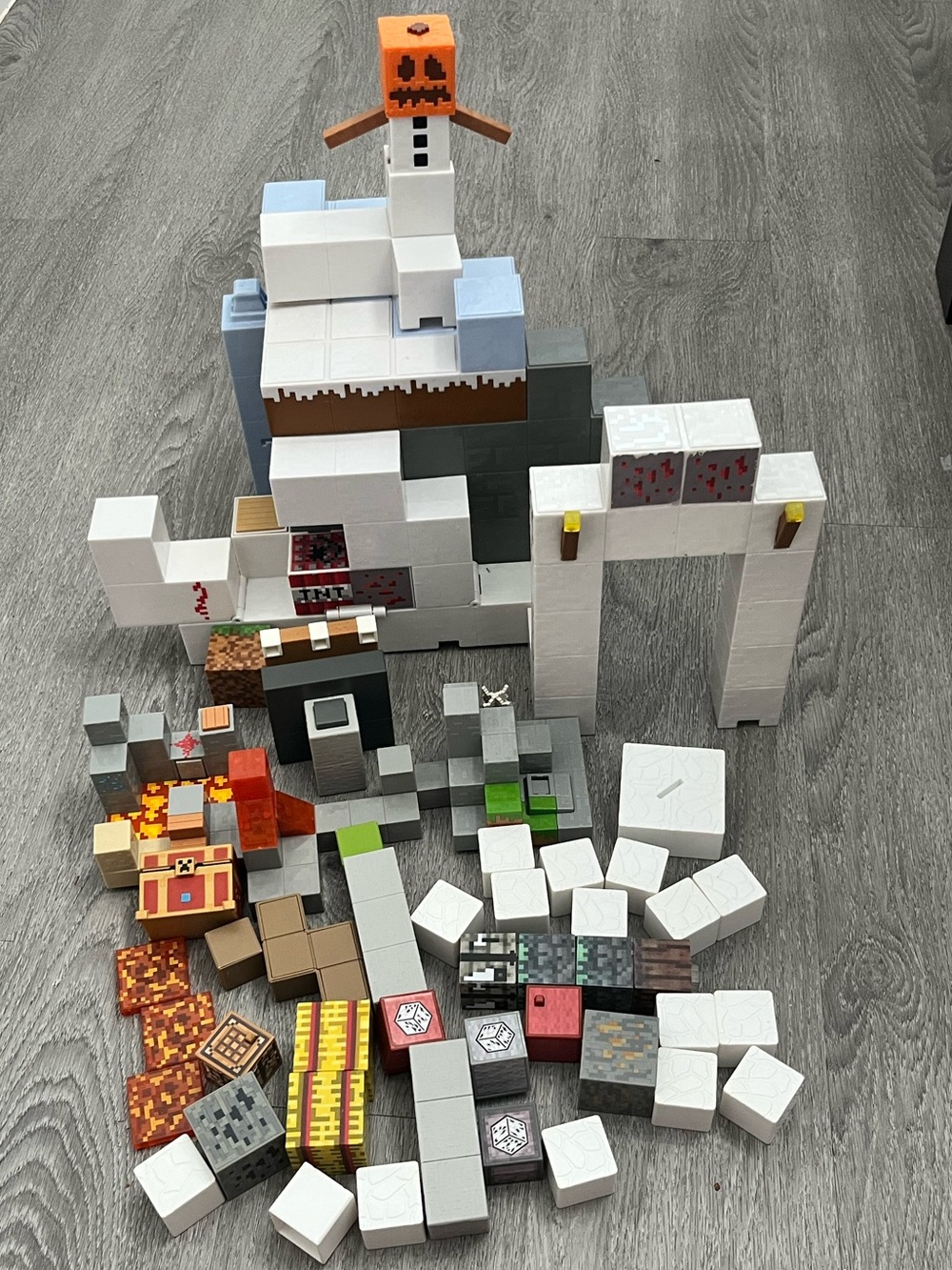 Large Minecraft Castle Building Set Blocks TNT Lava Action Play Set MISC